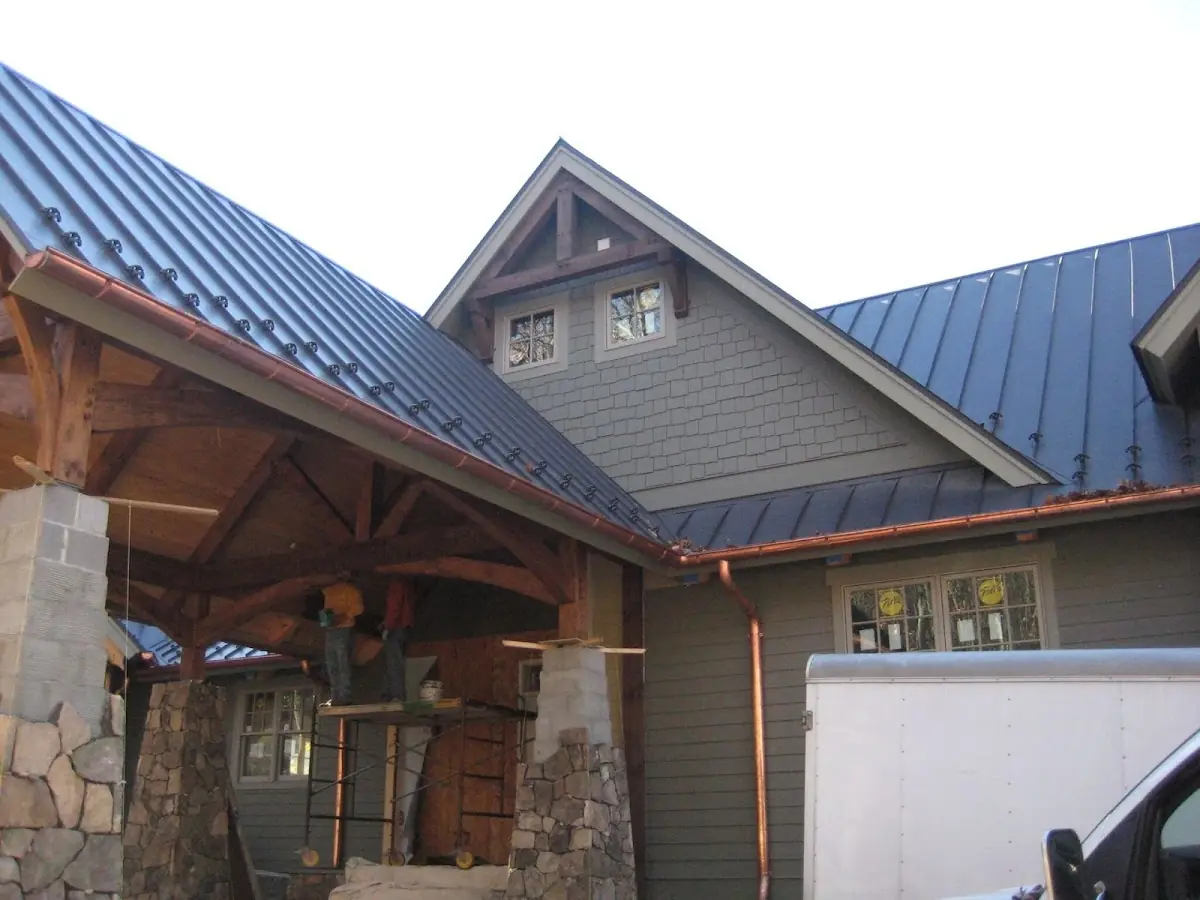 Craftsman Roofing team delivering quality roofing work in Violetwood